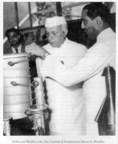 Nehru and Bhabha at the Tata 
Institute of Fundamental Research, Mumbai